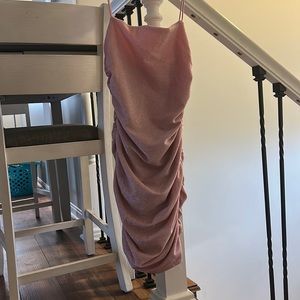 this is a really cute dress, it’s a lil tight but it’s a beautiful dress 4 prom